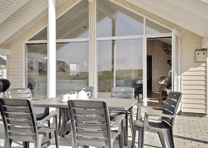 펜션 5 Bedroom Awesome In